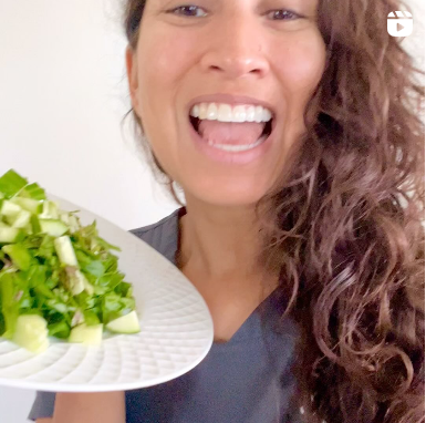 July 5, 2024 ~ 👩🏻‍⚕️ What does Dr. Gupta eat to keep her teeth sparkly and white? Fruits 🍎 and vegetables 🥗 are high in fiber and naturally cleansing for your teeth! 🦷💗